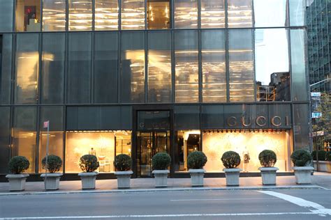 725 fifth avenue gucci